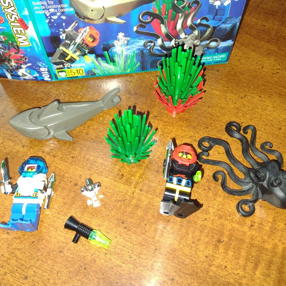 Like new, rare, Lego Aquanauts and Aquasharks with original box, retired